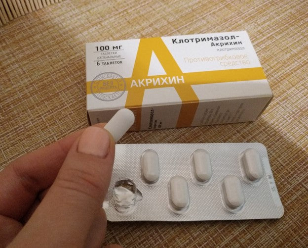 Viên đặt phụ khoa Clotrimazole Akrihin của Nga