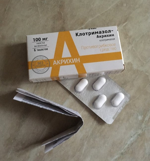 Viên đặt phụ khoa Clotrimazole Akrihin của Nga