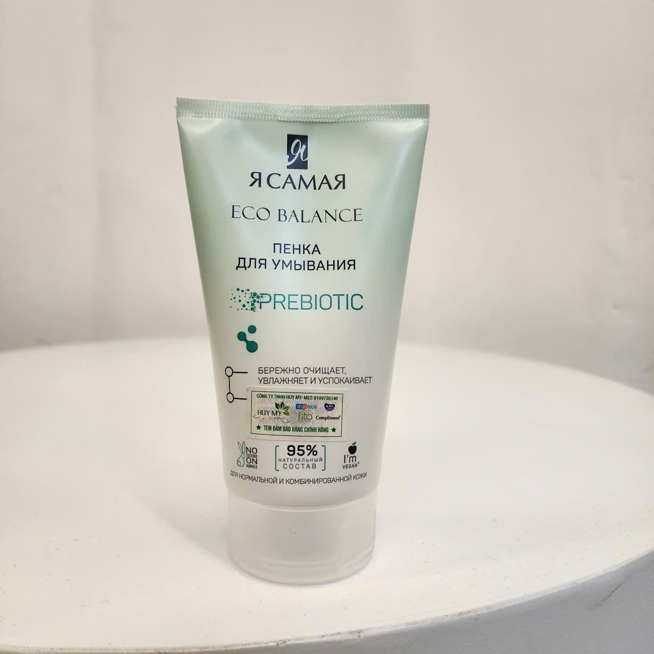 Sữa rửa mặt cân bằng hệ vi sinh Ya Samaya Eco Balance RCAMAR